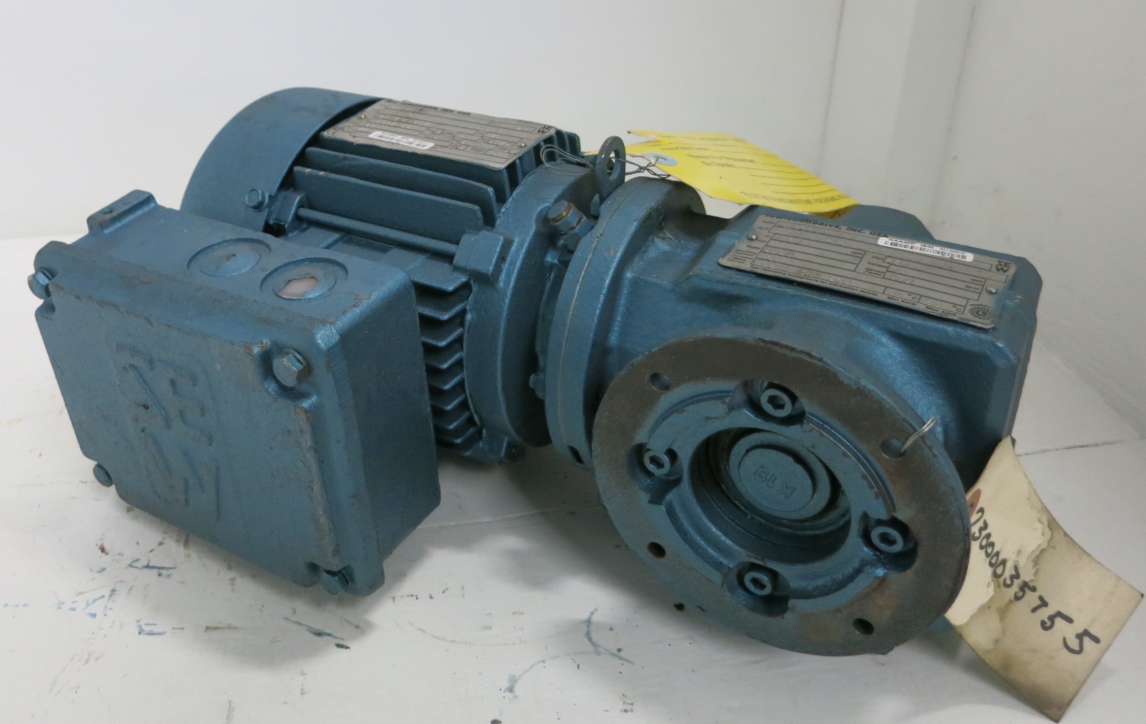 Sew Eurodrive DFT71C4 0.33HP 460V DT79 Gear Reducer Motor 1720RPM  SAF37DT71C4 (GA0944-2)